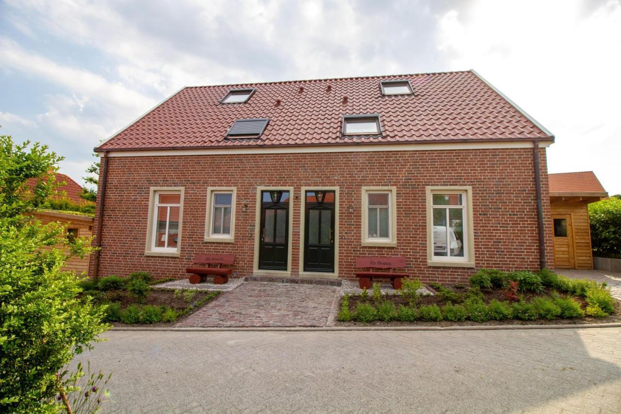 Up Besoeoek - Rapsbluete Mit Infrarotsauna Krummhörn Exterior foto